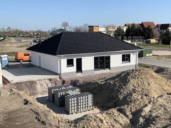 Bunga 1.1 | Fertighausexperte | Fertighausexperte Ein Neubau Bungalow